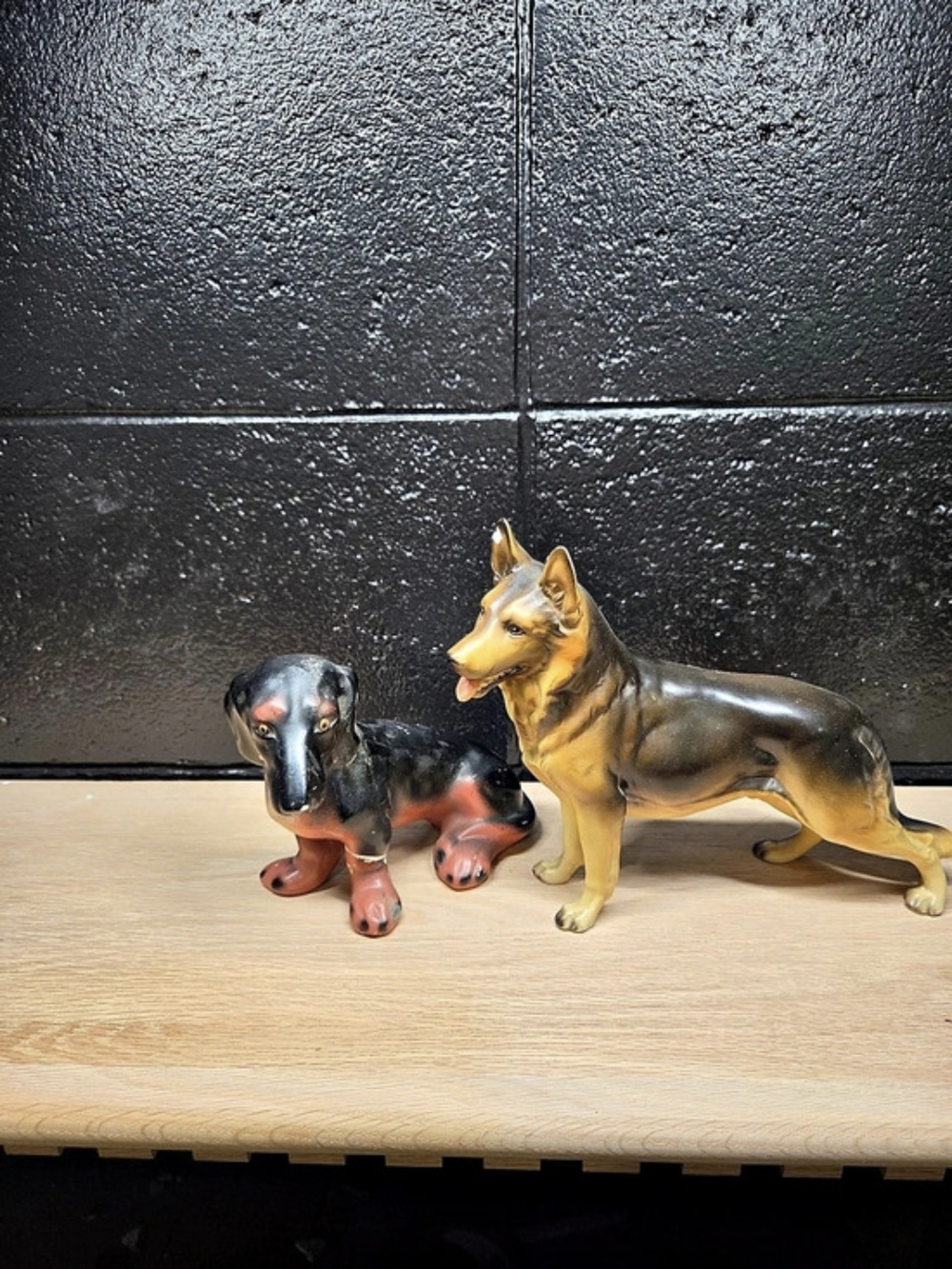Dog Figurine Set Brown & Black